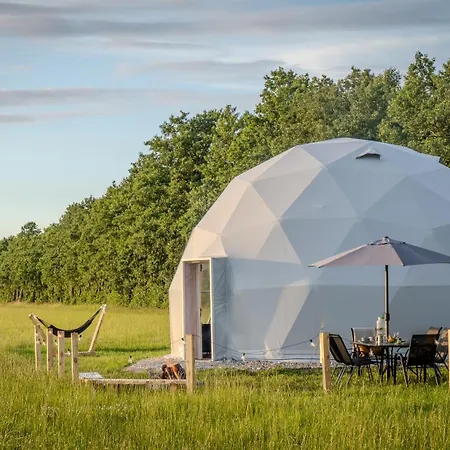 Glamping Hen W Trawie *