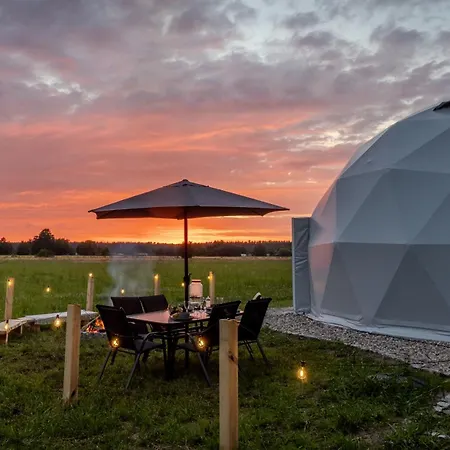 Glamping Hen W Trawie Tente de luxe *