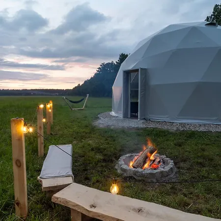 Glamping Hen W Trawie * Karwienskie Bloto Drugie