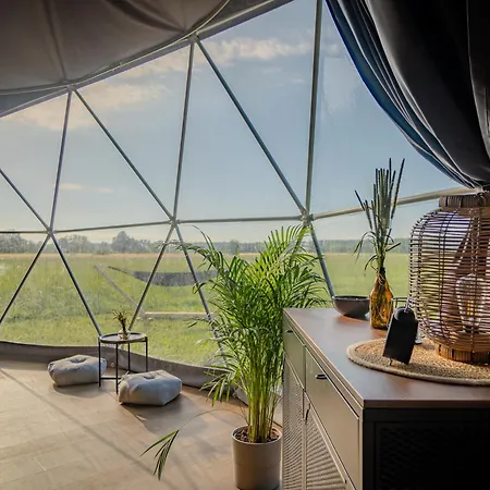 Glamping Hen W Trawie *