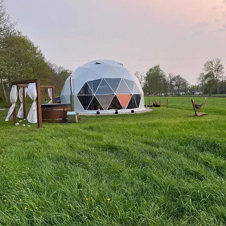 Luxury tent Glamping Hen W Trawie *