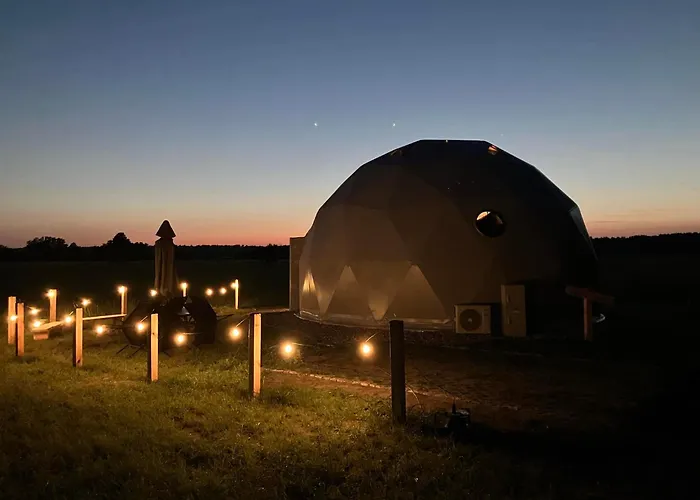 Glamping Hen W Trawie *