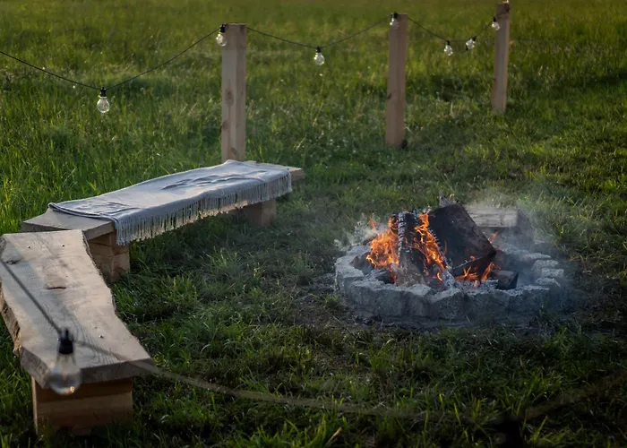 Lyxtält Glamping Hen W Trawie *