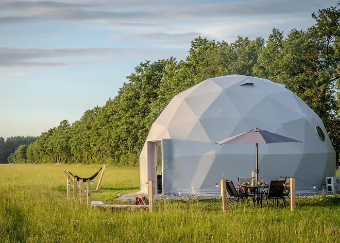 Glamping Hen W Trawie *