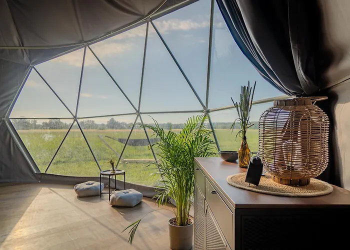 Glamping Hen W Trawie *