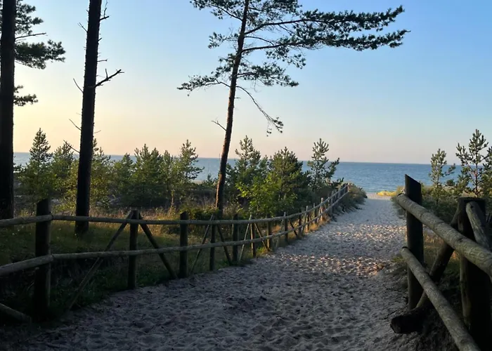 Glamping Hen W Trawie